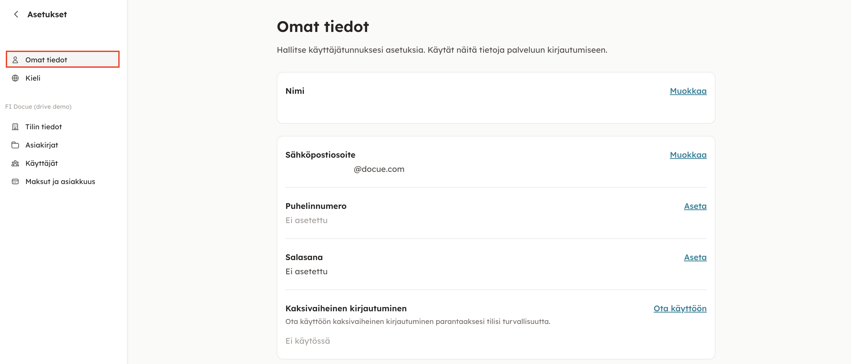 Kuvakaappaus 2: Valitse Omat tiedot.